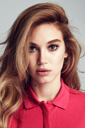 Melisa Şenolsun photo