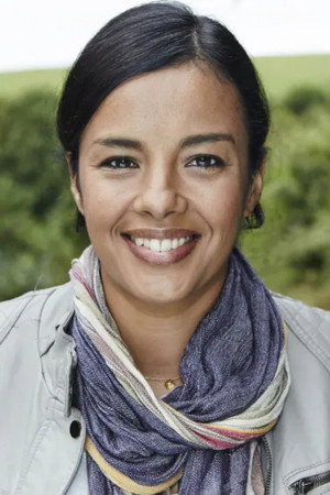 Liz Bonnin portrait