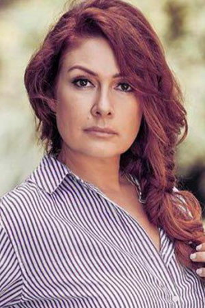 Zeynep Gülmez portrait