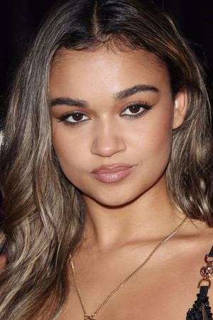 Madison Bailey fotoğrafı