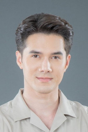 Mik Thongraya portrait