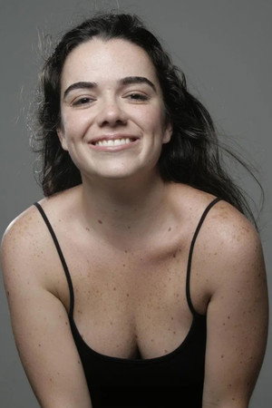 Débora Aoni portrait