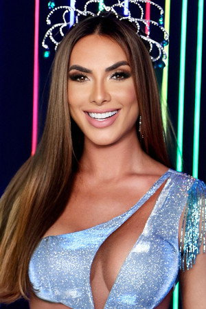 Nicole Bahls portrait