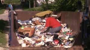 Hoarders Mary and Annie