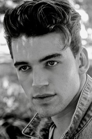 Noah Fearnley portrait