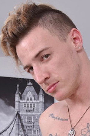 Aaron Andrews portrait