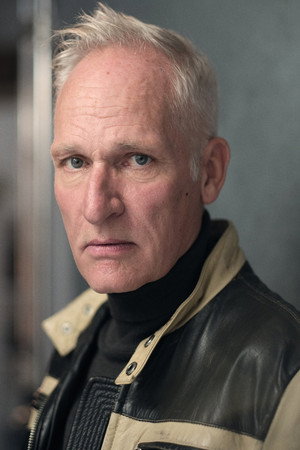 Bastian Howard portrait