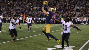 A Season With: 1×10 {year} Online En Netflix