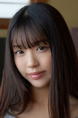 Himari Kinoshita portrait