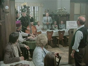 Ghosts from Outside: 1×1 {year} Online En Netflix