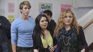 The Nine Lives of Chloe King Season 1 Episode 1