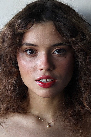 Julia Lemos portrait