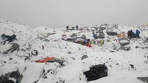 O Terremoto do Everest: 1×2