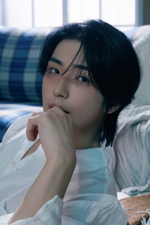 Kim Yong-hee portrait