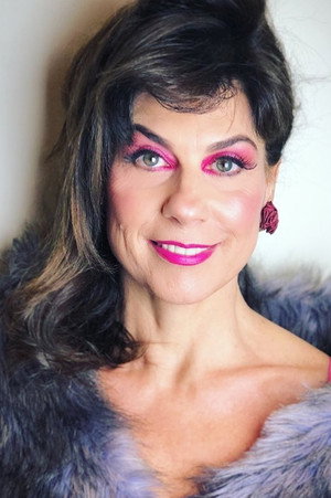 Ângela Dip portrait