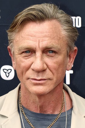 Daniel Craig