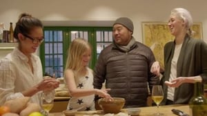 Ugly Delicious: Season 1 Episode 3 – Home Cooking
