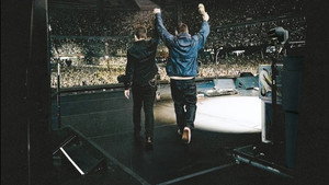 Oasis: Don't Look Back in Anger movie still 23
