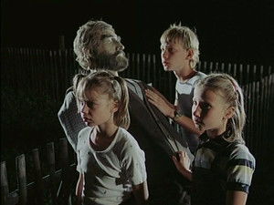 Ghosts from Outside: 1×9 {year} Online En Netflix