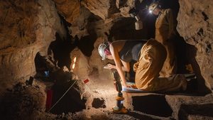 Lo Desconocido: La Cueva de los Huesos (Unknown: Cave of Bones)