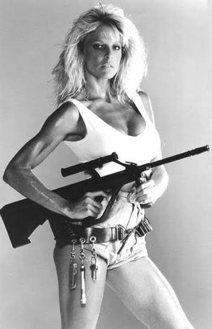 Dona Speir photo 4