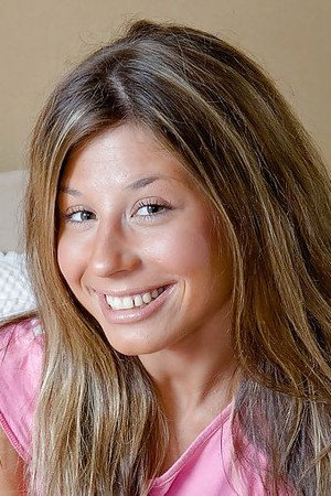 Victoria Tiffani portrait