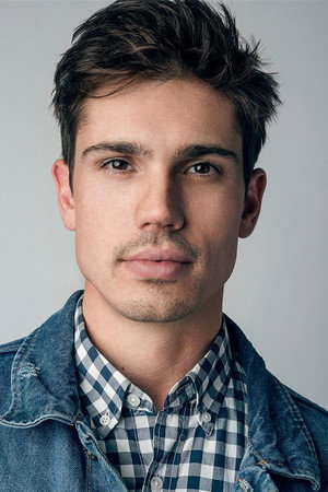 Tanner Novlan portrait