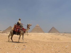 Digging for the Truth Who Built Egypt's Pyramids?