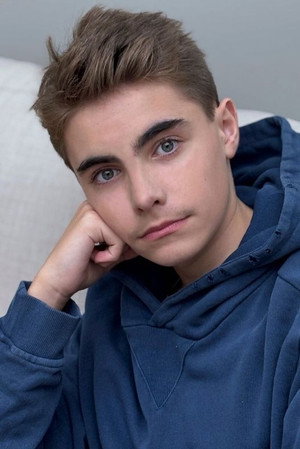 Simon Faliu portrait