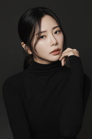 Kim Min-ji portrait