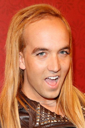 Aless Gibaja portrait