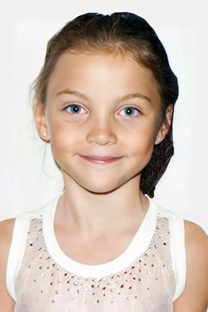 Bailey Baio portrait