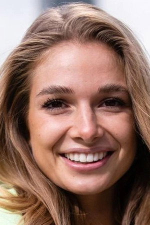 Lola Weippert portrait