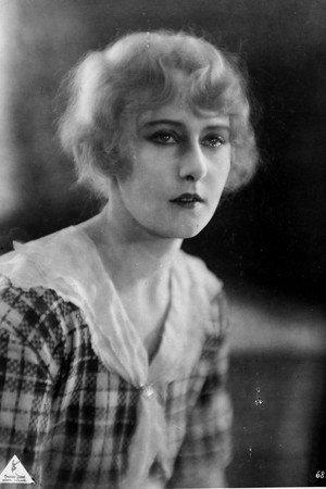 Ellen Sylvin portrait