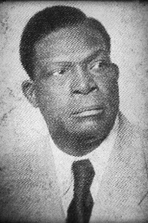 Louis Brody portrait