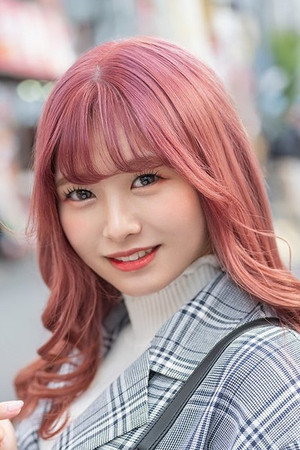 Airi Momose portrait