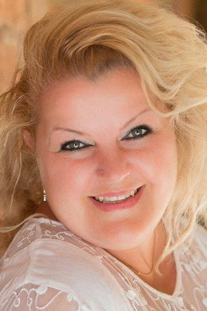 Helle Pilar Larsen portrait