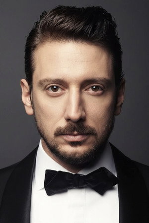 Engin Hepileri portrait