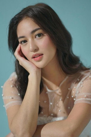 Charlie Dizon portrait