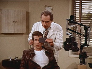 Happy Days - Les Jours heureux - Happy Days - Les Jours heureux - Saison 3 - Fonzie porte des lunettes - image n°3