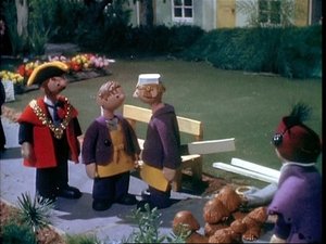 Trumpton Miss Lovelace and the Mayor's Hat