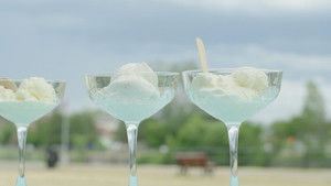 Ça vaut le coût: 8×1 {year} Online En Netflix