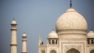 The Wonder List with Bill Weir India: Tigers and the Taj