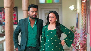 Pakhi Learns of Gautam's Scheme