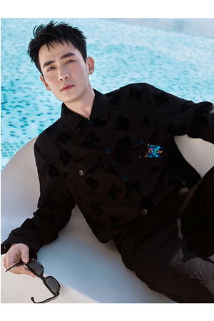 Zhu Yilong photo