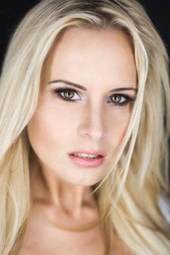 Annabel Anderson's photo