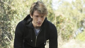 The Nine Lives of Chloe King Season 1 Episode 1