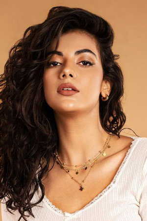 Malina Atul portrait