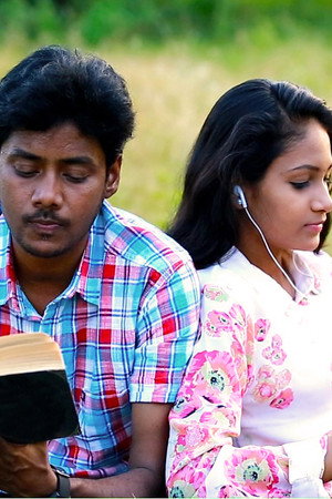 Eechota Neevunna Neeventa vasthunna - Affiche