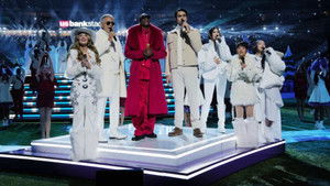 Snoop’s Holiday Halftime Party